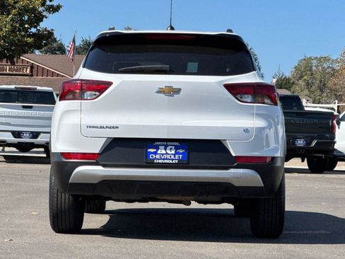 Used 2025 Chevrolet TrailBlazer LT FWD image 7