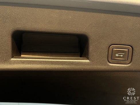 Used 2024 GMC Acadia Elevation FWD image 32