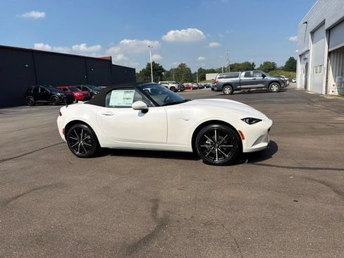New 2026 MAZDA MX-5 Miata Grand Touring w/ Weather Package RWD image 4