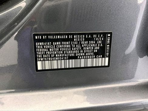 Used 2025 Volkswagen Jetta SE image 35