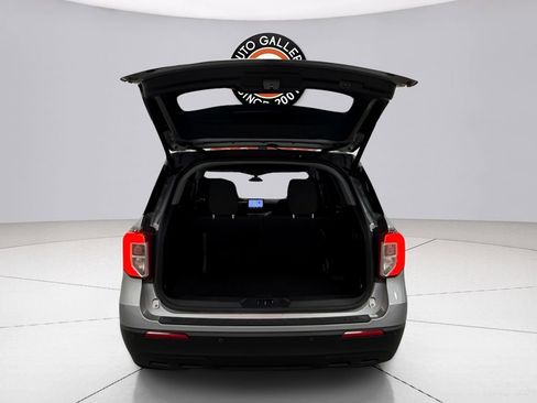 Used 2023 Ford Explorer XLT image 22