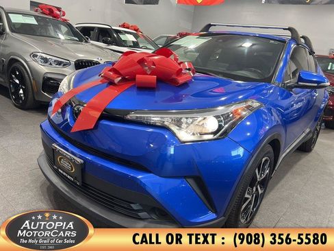 Used 2019 Toyota C-HR XLE FWD image 29