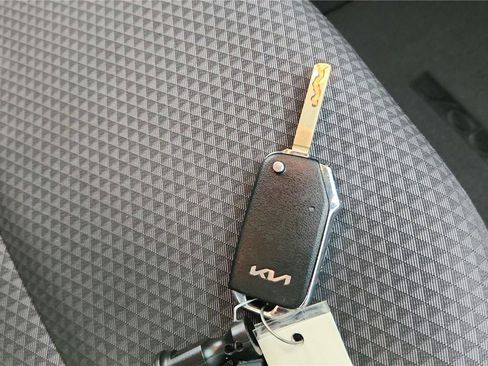 Used 2022 Kia Soul LX w/ Technology Package image 30