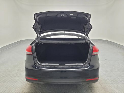 Used 2017 Kia Forte LX image 29