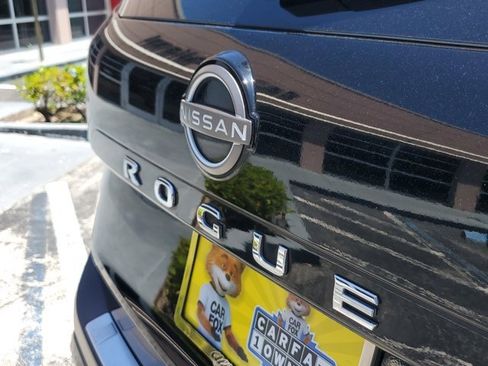 Used 2023 Nissan Rogue SL w/ SL Premium Package AWD/4WD image 11