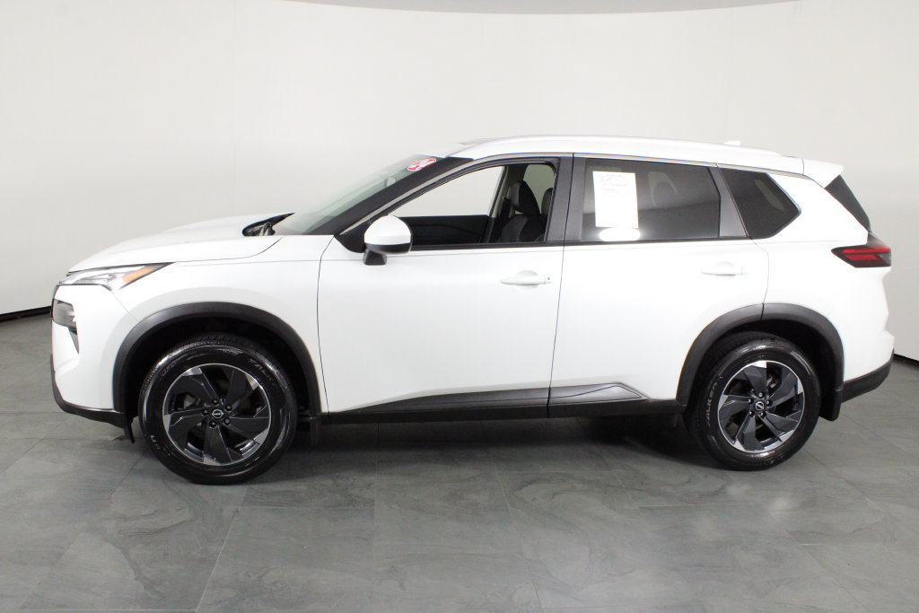 Certified 2024 Nissan Rogue SV w/ SV Premium Package FWD image 14