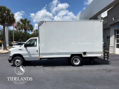 New 2027 Ford E-450 and Econoline 450 Super Duty w/ Power Equipment Group RWD image 5