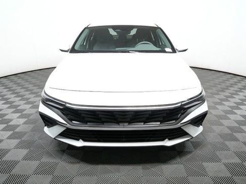 New 2026 Hyundai Elantra SE image 12