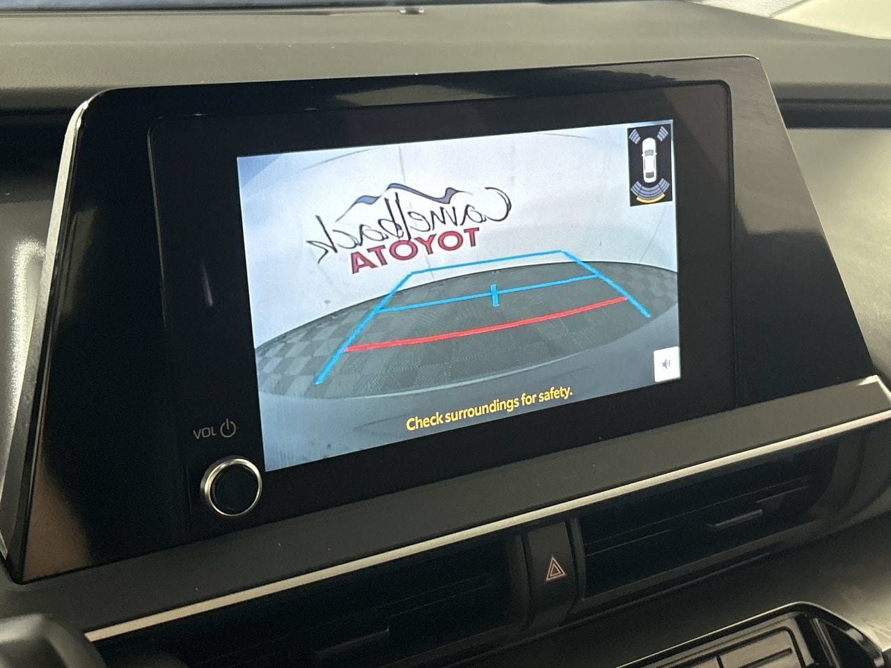 Used 2025 Toyota Prius LE FWD image 18