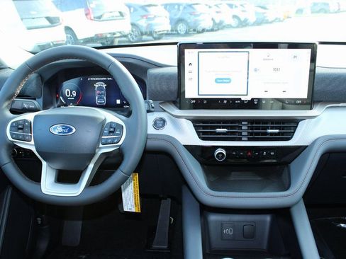 New 2026 Ford Explorer Active w/ Active Comfort Package AWD/4WD image 23