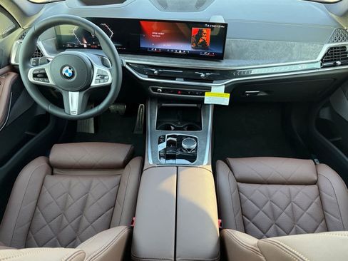 New 2026 BMW X5 xDrive40i w/ M Sport Package AWD/4WD image 15