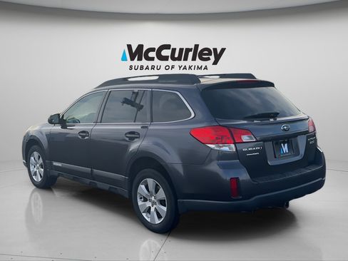 Used 2010 Subaru Outback 2.5i Limited w/ Popular Equipment Group 2A image 3