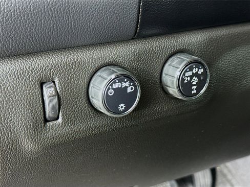 Used 2020 Chevrolet Colorado ZR2 image 11