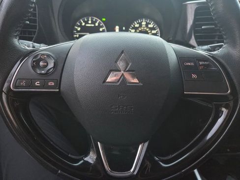 Used 2019 Mitsubishi Outlander SE image 14
