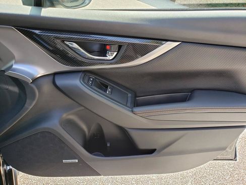 Used 2019 Subaru Crosstrek 2.0i Limited w/ Moonroof Package w/Navigation AWD/4WD image 18