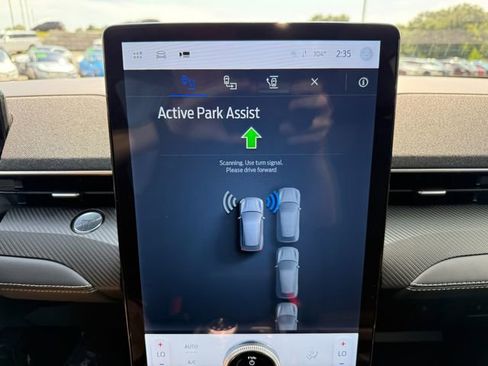 Used 2021 Ford Mustang Mach-E Premium image 28