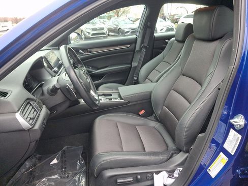 Used 2022 Honda Accord Sport image 13