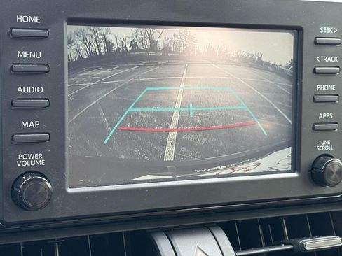 Used 2019 Toyota RAV4 LE image 21