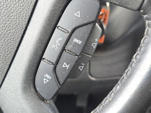 Used 2021 Chevrolet Express 2500 RWD 2500 135 w/ Driver Convenience Package image 19