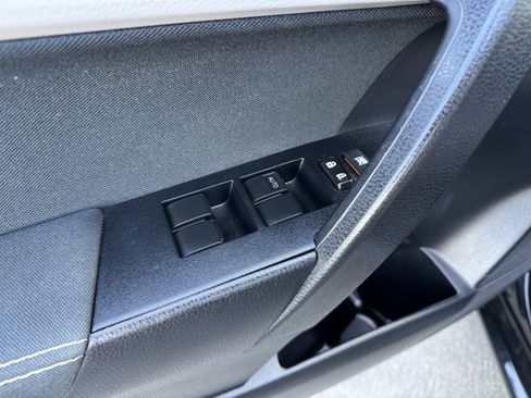 Used 2016 Toyota Corolla LE image 11