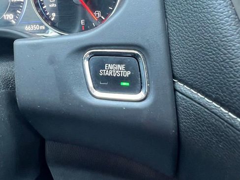 Used 2021 GMC Acadia Denali w/ Denali Technology Package FWD image 10