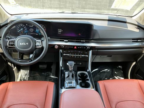 Used 2024 Kia Carnival SX Prestige FWD image 15