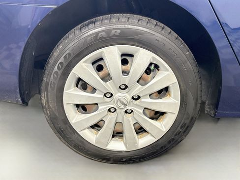 Used 2019 Nissan Sentra S FWD image 32