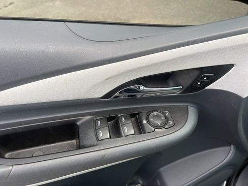 Used 2020 Chevrolet Bolt LT image 8