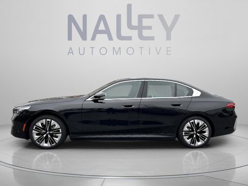 New 2026 BMW i5 eDrive40 w/ Premium Package RWD image 4
