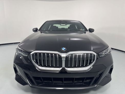 New 2026 BMW 530i xDrive w/ M Sport Package AWD/4WD image 2