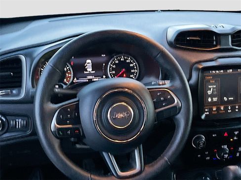 Used 2022 Jeep Renegade Latitude w/ Convenience Group image 22