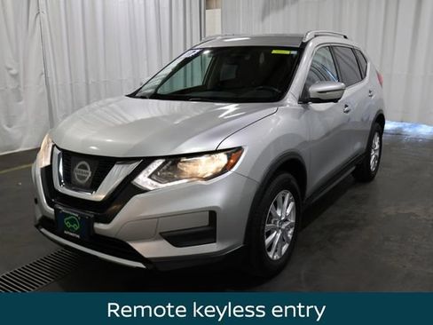 Used 2017 Nissan Rogue SV w/ SV Premium Package AWD/4WD image 6