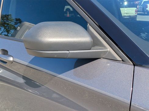 Used 2022 Ford Explorer XLT image 10