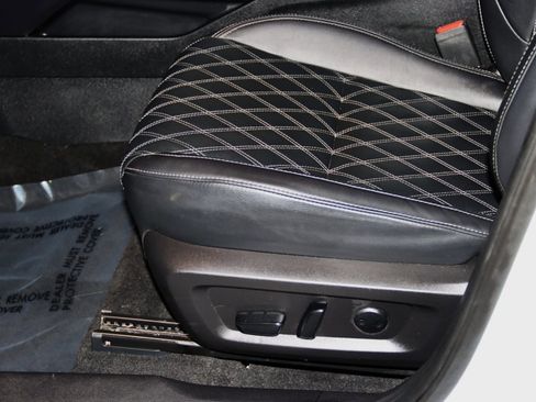 Used 2024 Mitsubishi Outlander 4WD Plug-In Hybrid image 39