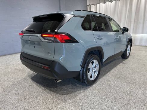 Used 2019 Toyota RAV4 XLE w/ Convenience Package AWD/4WD image 3