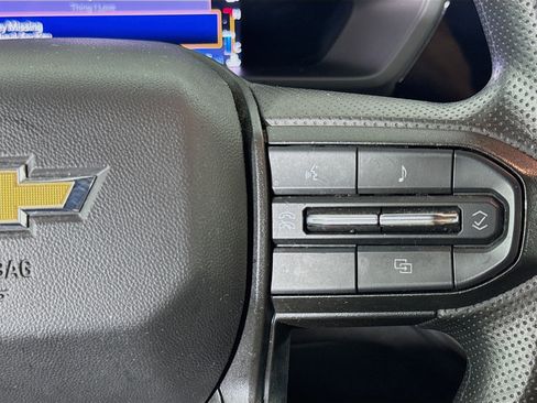Used 2023 Chevrolet Colorado W/T image 14