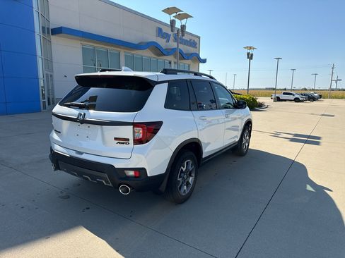 Used 2022 Honda Passport TrailSport image 5