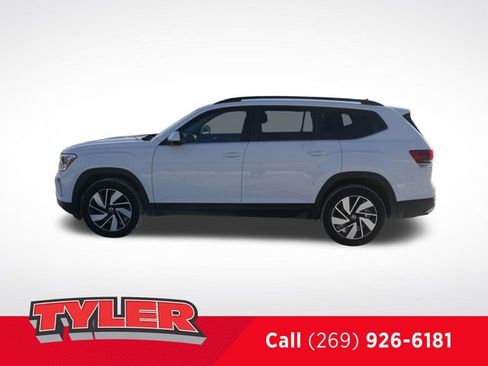 Used 2025 Volkswagen Atlas SE AWD/4WD image 4