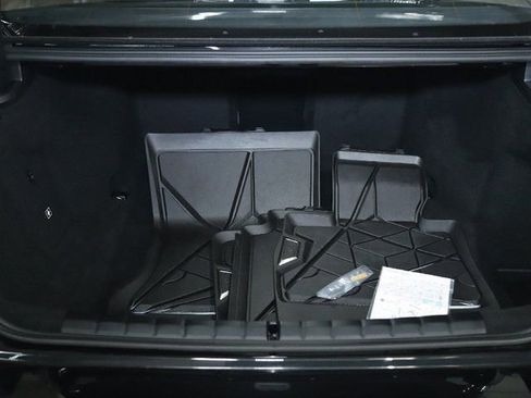 Certified 2025 BMW i7 xDrive60 image 31