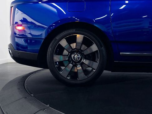 Used 2021 Rolls-Royce Cullinan image 9