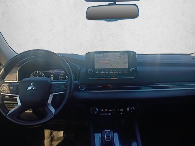 Used 2023 Mitsubishi Outlander SEL FWD image 18