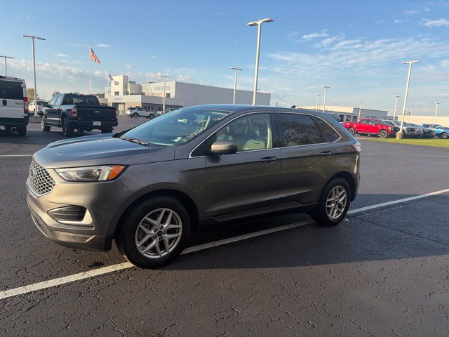 Used 2024 Ford Edge SEL AWD/4WD image 2