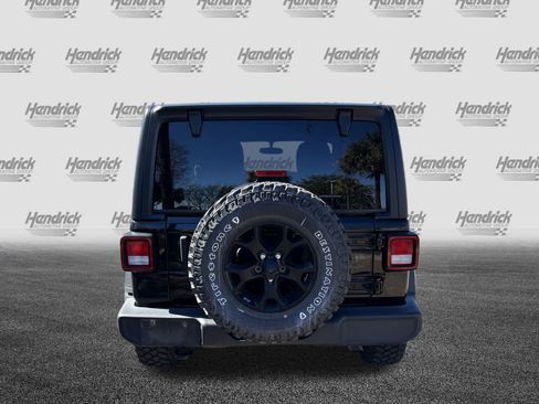 Used 2022 Jeep Wrangler Sport image 9