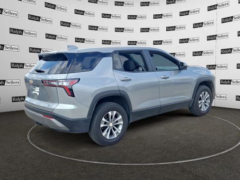 Used 2026 Chevrolet Equinox LT image 6