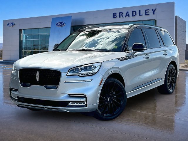 Used 2023 Lincoln Aviator Black Label AWD/4WD image 3