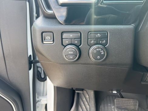 Certified 2024 Chevrolet Silverado 3500 LT image 18