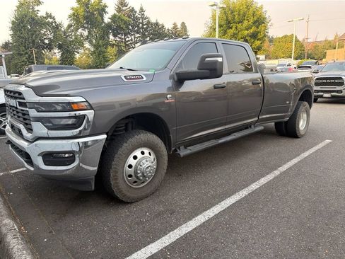 Used 2025 RAM 3500 Tradesman AWD/4WD image 2
