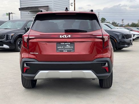 New 2026 Kia Seltos S FWD image 3