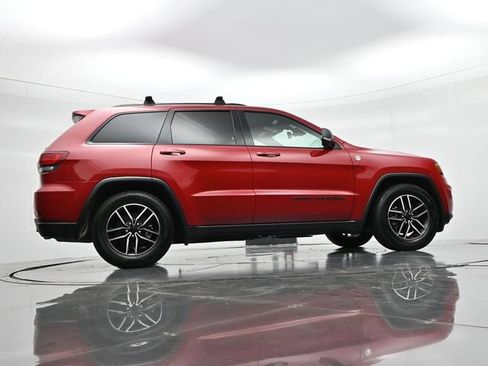 Used 2021 Jeep Grand Cherokee Trailhawk w/ Premium Lighting Group AWD/4WD image 22