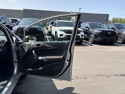 Certified 2017 Ford Fiesta SE FWD image 20